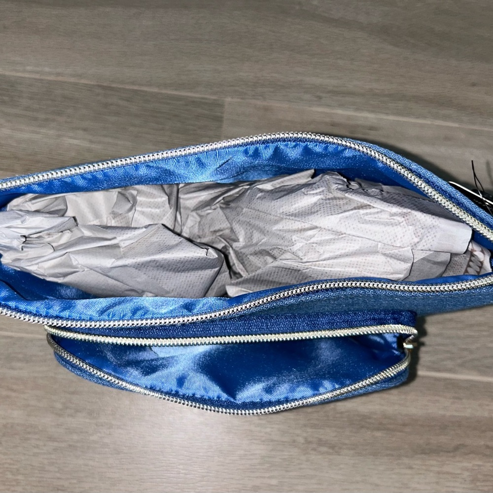 True Religion Denim Bag, Makeup or Toiletry NEW - Picture 3 of 10